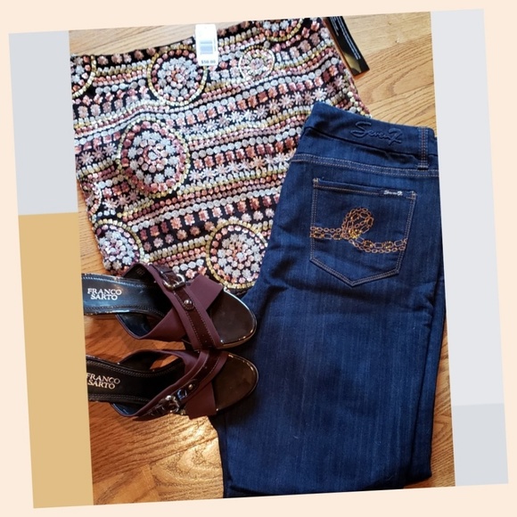 🆕️NWT gorgeous sequin strapless top - Picture 7 of 8